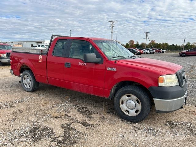 Ford F-150 Пикапи