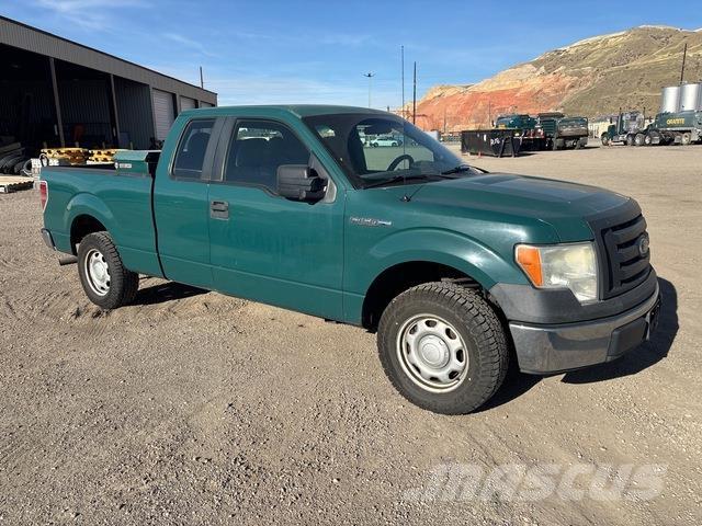 Ford F-150 Пикапи