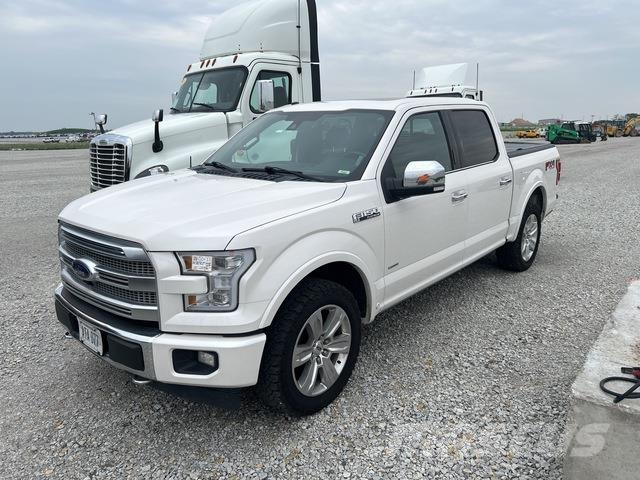 Ford F-150 Пикапи