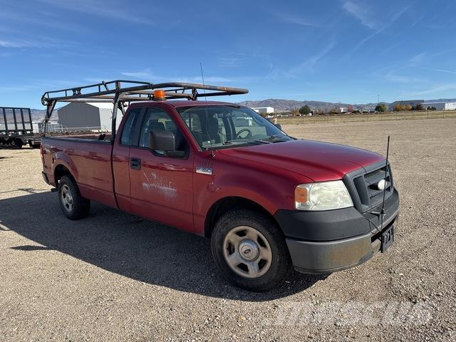 Ford F-150 Пикапи