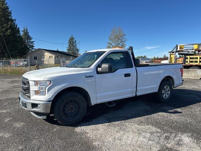 Ford F-150 Пикапи