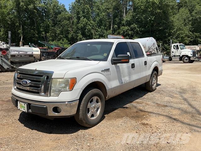 Ford F-150 Пикапи