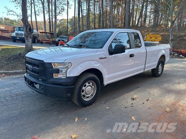 Ford F-150 Пикапи
