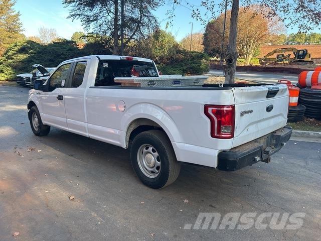 Ford F-150 Пикапи