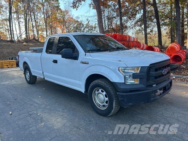 Ford F-150 Пикапи