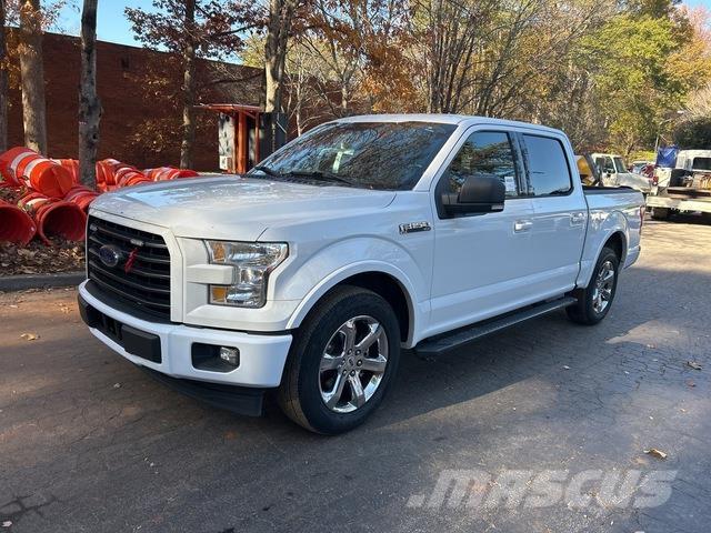 Ford F-150 Пикапи