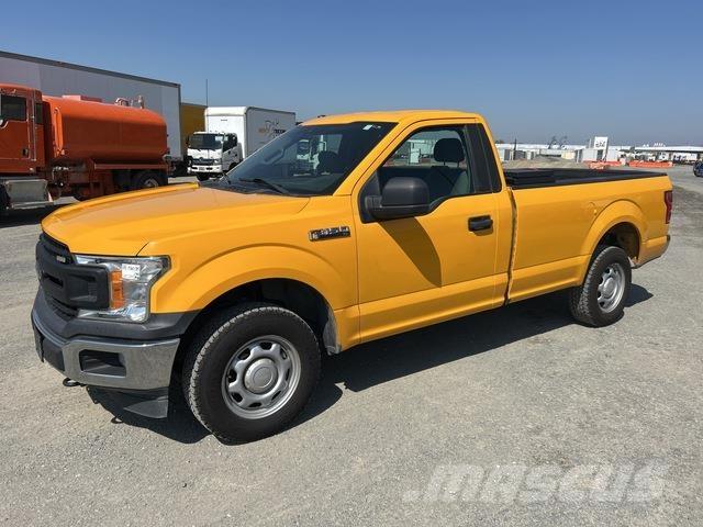 Ford F-150 Пикапи