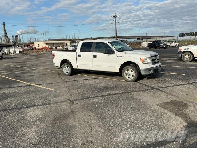 Ford F-150 Пикапи