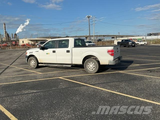 Ford F-150 Пикапи