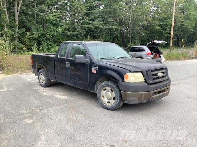 Ford F-150 Пикапи