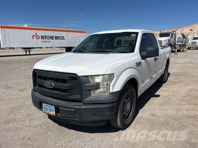 Ford F-150 Пикапи