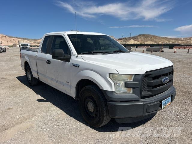 Ford F-150 Пикапи