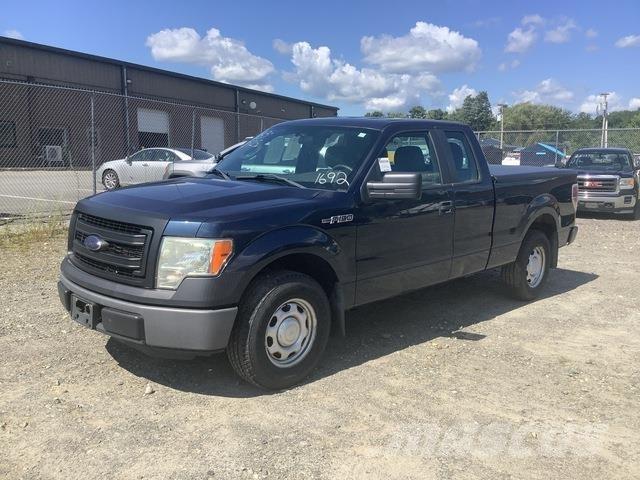 Ford F-150 XL Пикапи