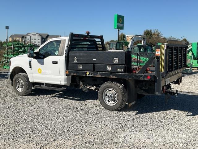 Ford F-250 Бордови