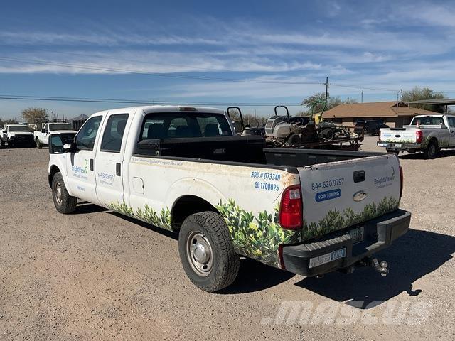 Ford F-250 Пикапи