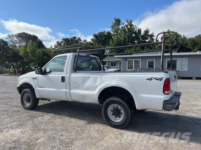 Ford F-250 Пикапи