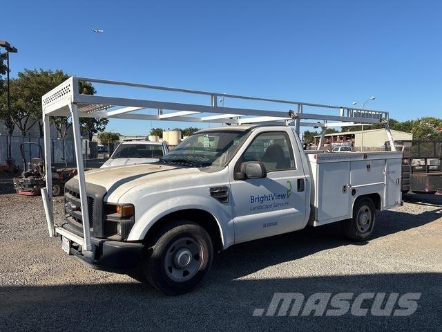 Ford F-250 Пикапи