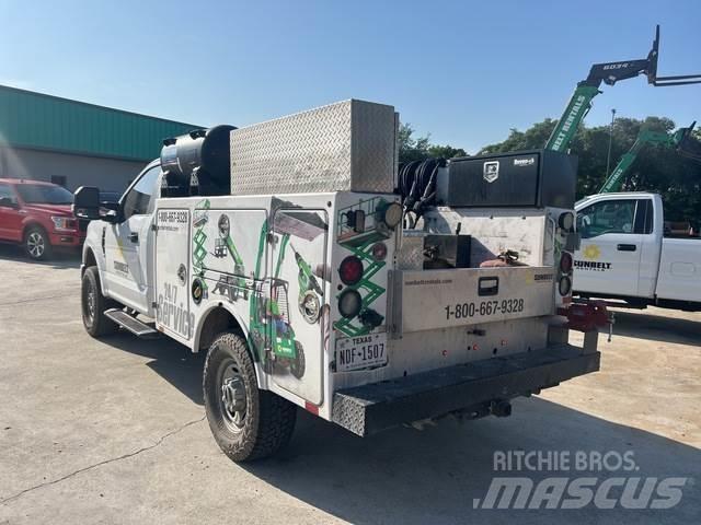 Ford F-250 Общински/универсални превозни средства
