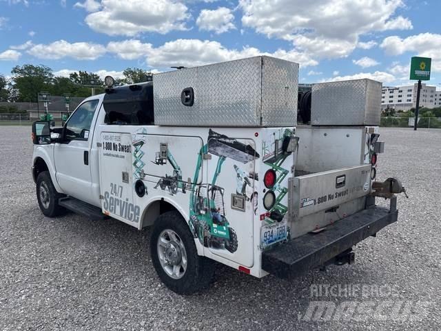 Ford F-250 Общински/универсални превозни средства
