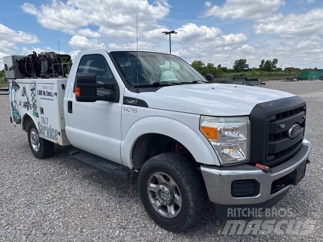 Ford F-250 Общински/универсални превозни средства
