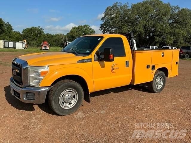 Ford F-250 Пикапи