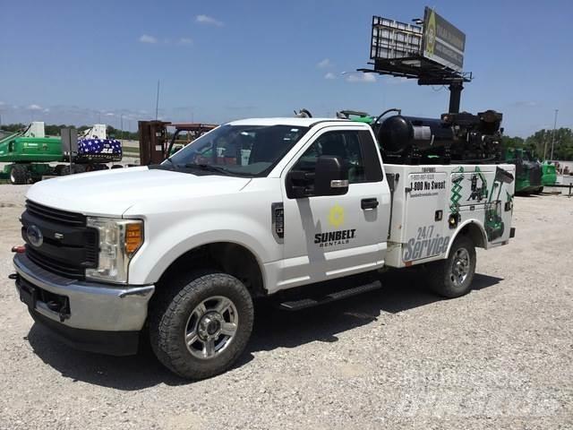 Ford F-250 Общински/универсални превозни средства
