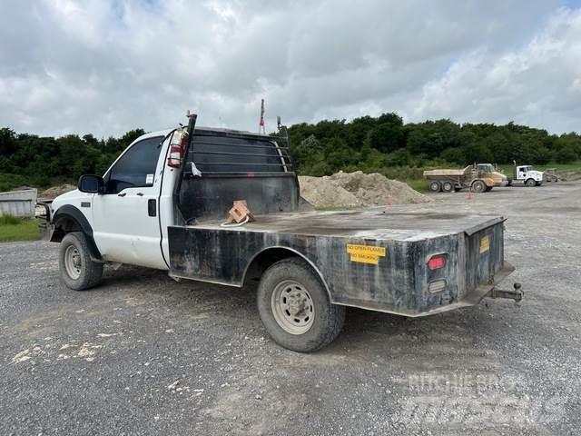 Ford F-250 Бордови