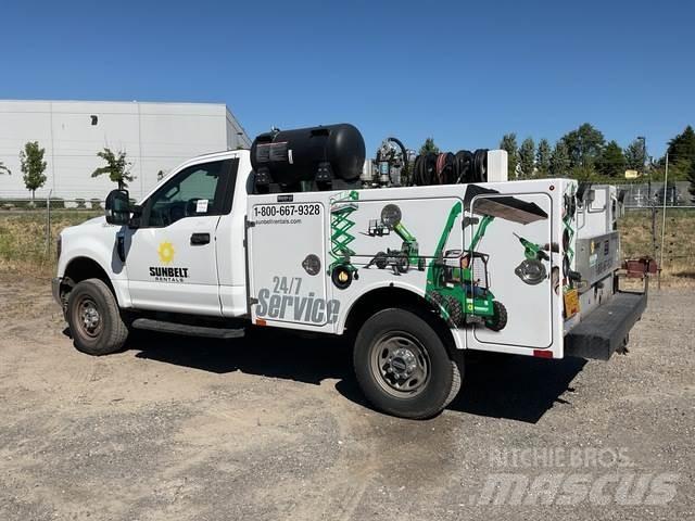 Ford F-250 Общински/универсални превозни средства
