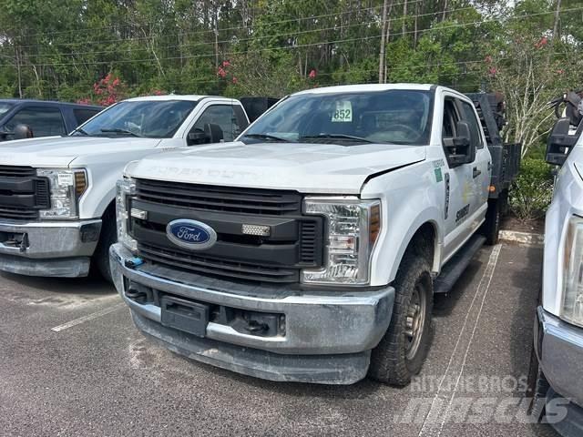 Ford F-250 Бордови