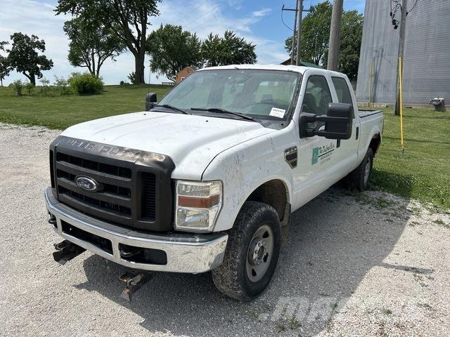 Ford F-250 Пикапи