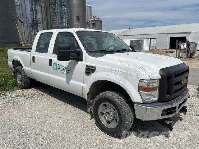 Ford F-250 Пикапи