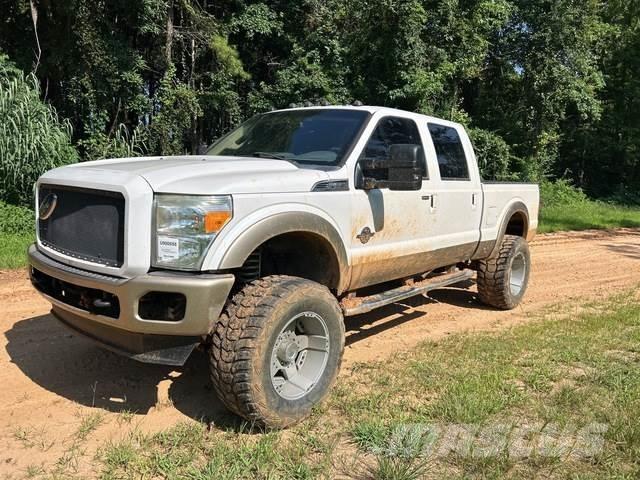 Ford F-250 Пикапи