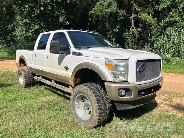 Ford F-250 Пикапи