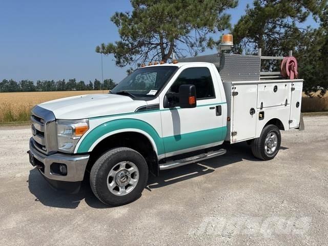 Ford F-250 Пикапи