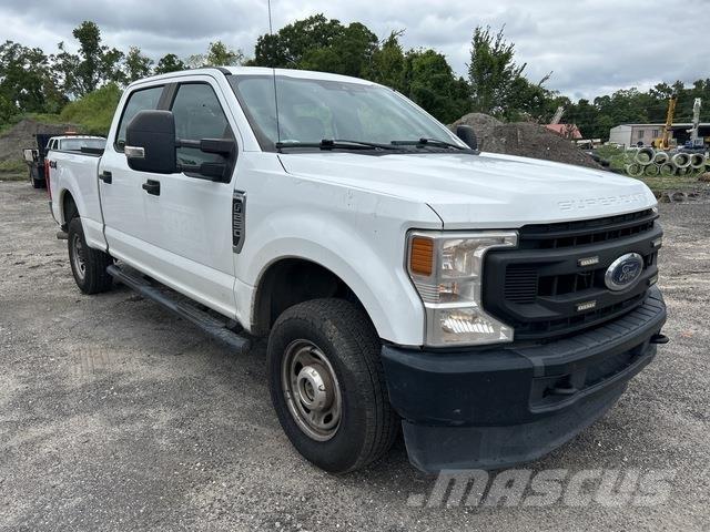Ford F-250 Пикапи