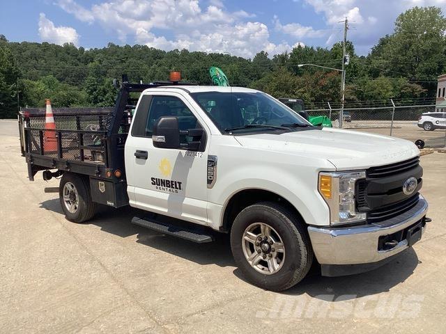 Ford F-250 Бордови