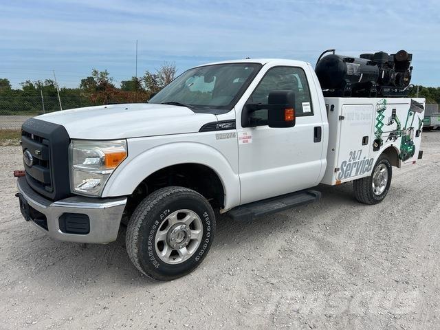 Ford F-250 Общински/универсални превозни средства
