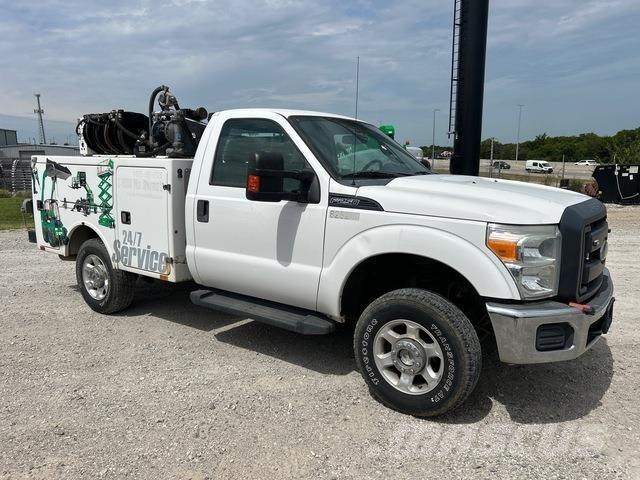 Ford F-250 Общински/универсални превозни средства
