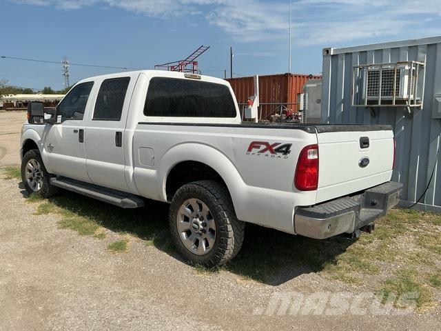 Ford F-250 Пикапи