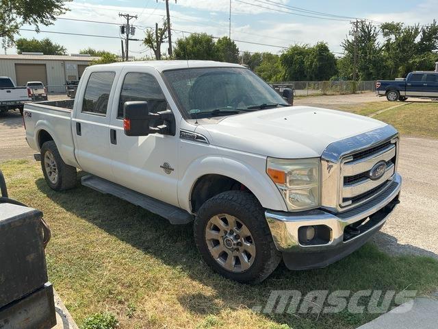 Ford F-250 Пикапи