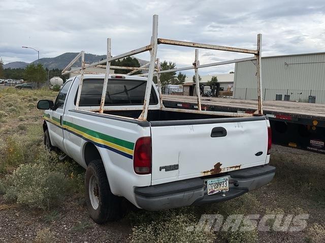 Ford F-250 Пикапи