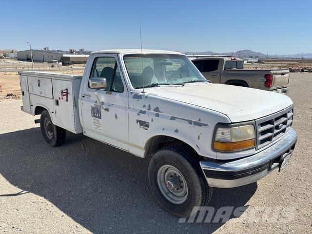 Ford F-250 Пикапи