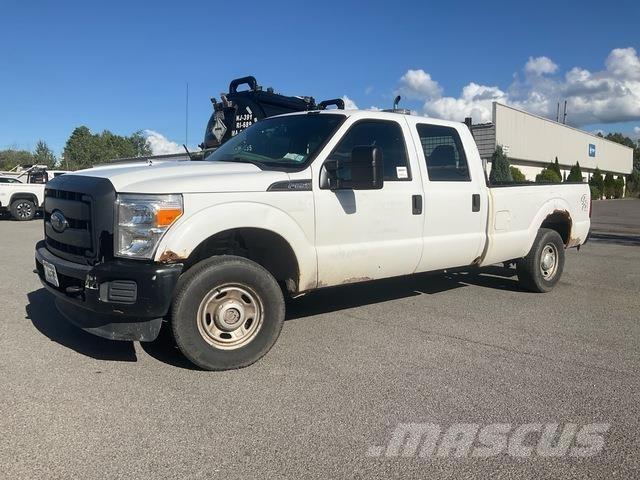 Ford F-250 Пикапи