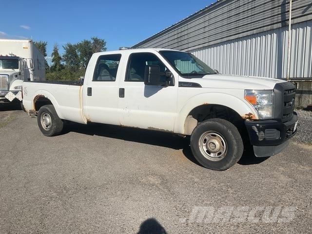 Ford F-250 Пикапи