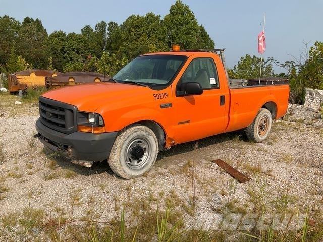 Ford F-250 Пикапи