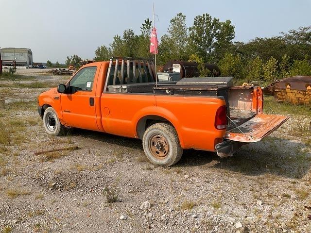 Ford F-250 Пикапи