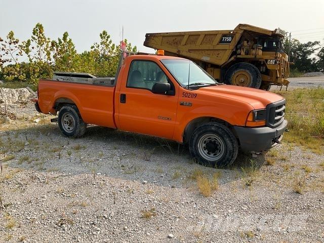 Ford F-250 Пикапи