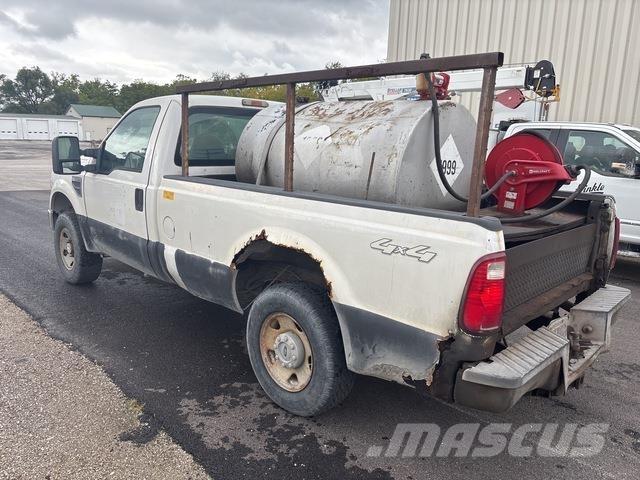 Ford F-250 Пикапи
