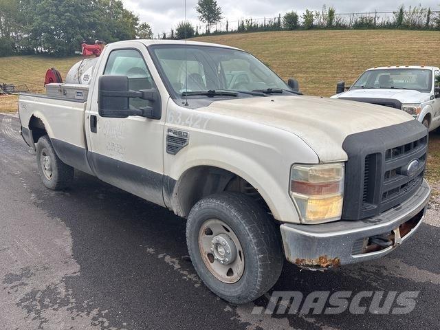 Ford F-250 Пикапи