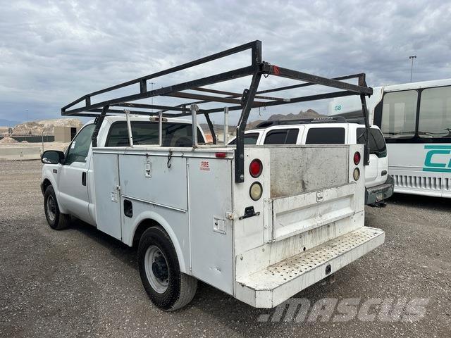 Ford F-250 Пикапи